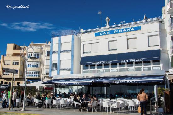 Foto frontal del restaurante can piñana